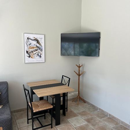 Gite La Maison Dans L'Olivette Орезон Екстериор снимка